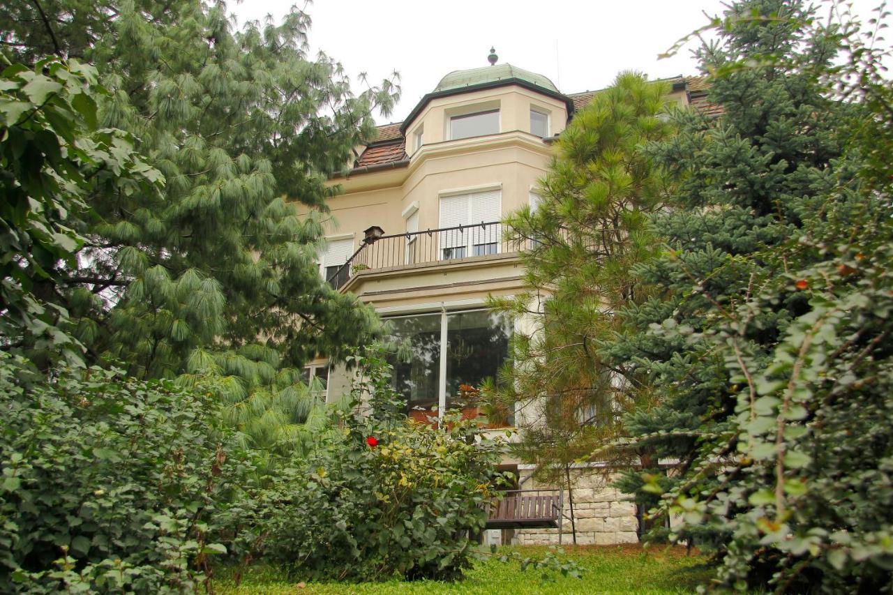 Kalmar Panzio Bed & Breakfast Budapest Luaran gambar