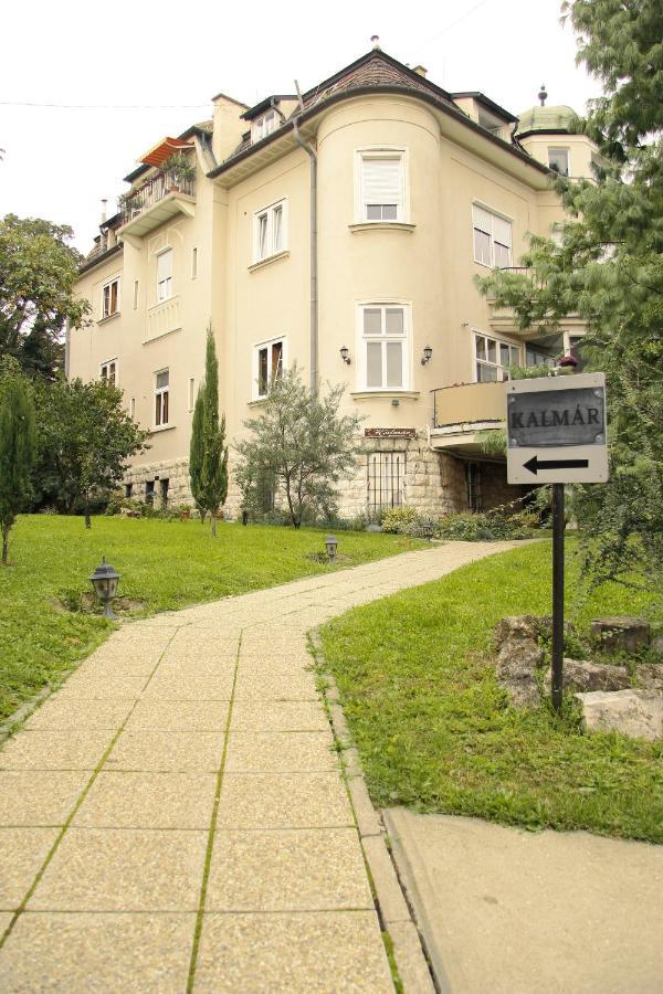 Kalmar Panzio Bed & Breakfast Budapest Luaran gambar