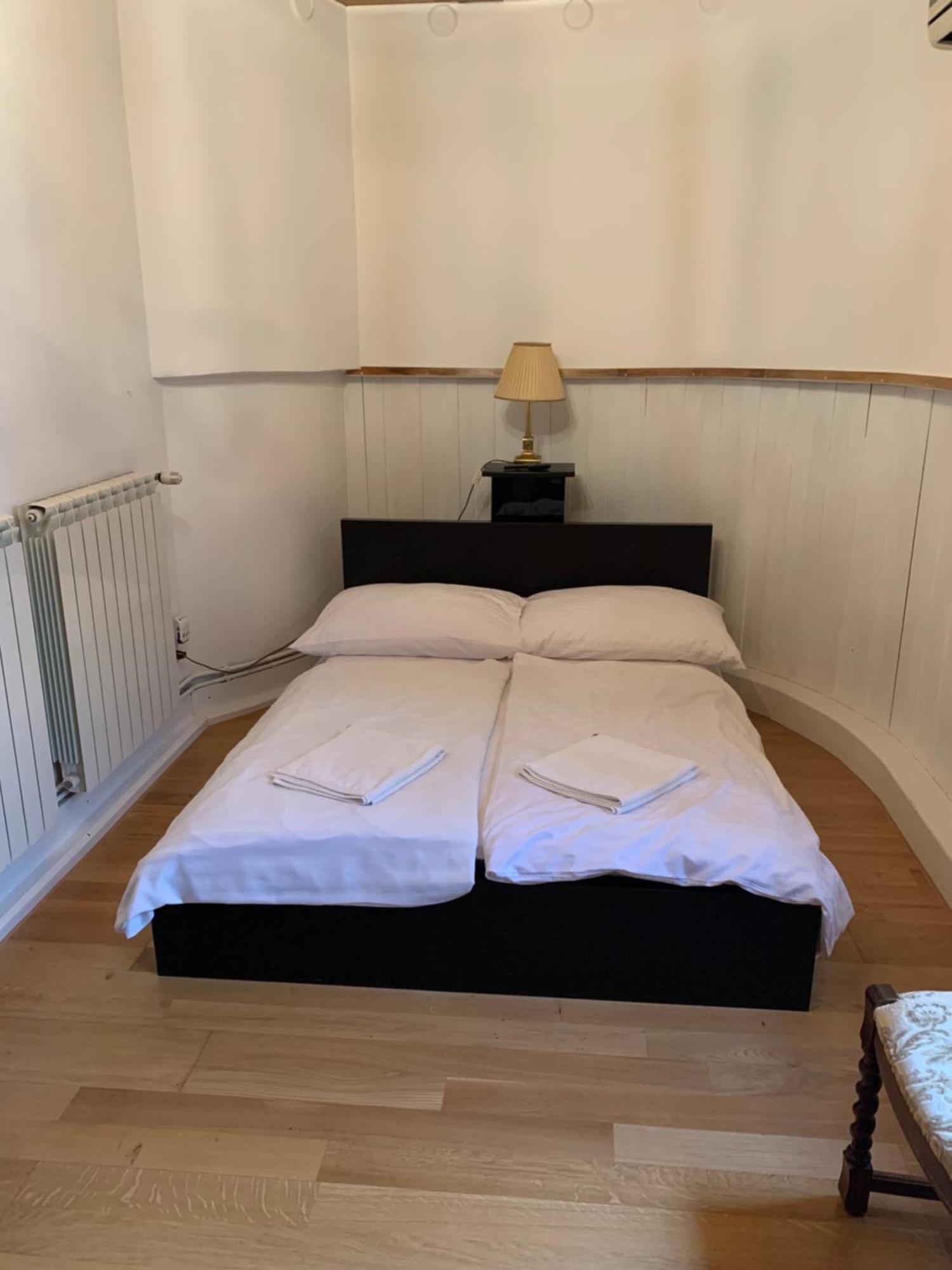 Kalmar Panzio Bed & Breakfast Budapest Luaran gambar